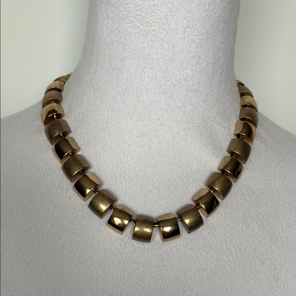 Vintage Elegant Chuncky Gold Necklace